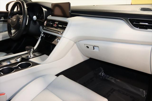 Photo of 2024 Uyuni White Genesis G70