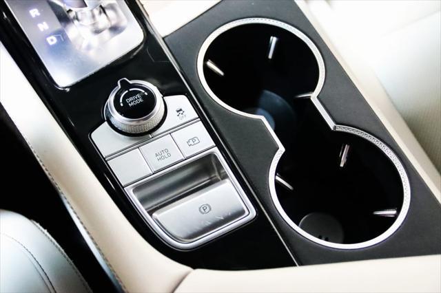 Photo of 2024 Uyuni White Genesis G70