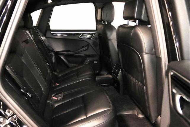 Photo of 2020 Jet Black Metallic Porsche Macan