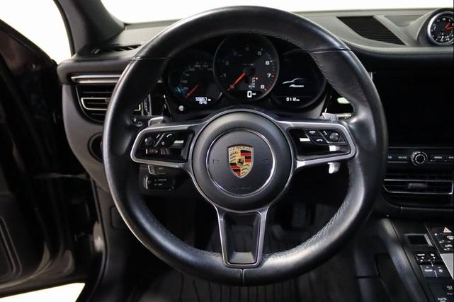 Photo of 2020 Jet Black Metallic Porsche Macan