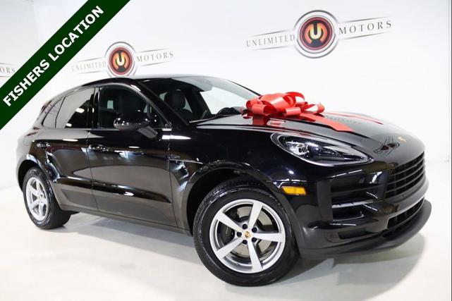 Photo of 2020 Jet Black Metallic Porsche Macan