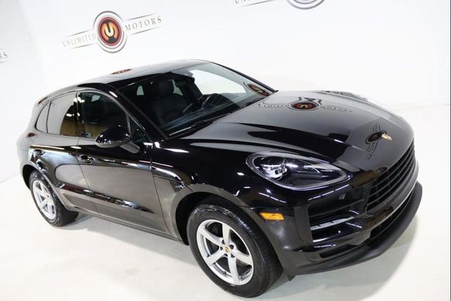 Photo of 2020 Jet Black Metallic Porsche Macan