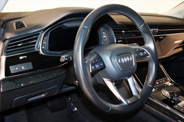 Photo of 2020 Night Black Audi Q7