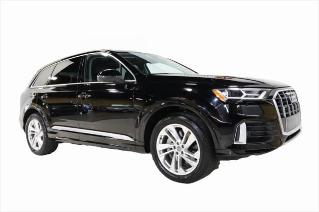Photo of 2020 Night Black Audi Q7