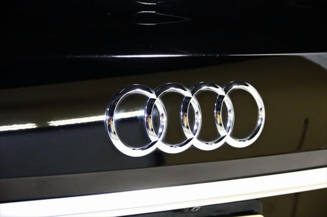 Photo of 2020 Night Black Audi Q7