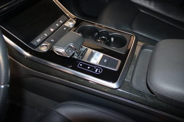 Photo of 2020 Night Black Audi Q7