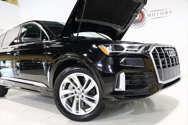 Photo of 2020 Night Black Audi Q7
