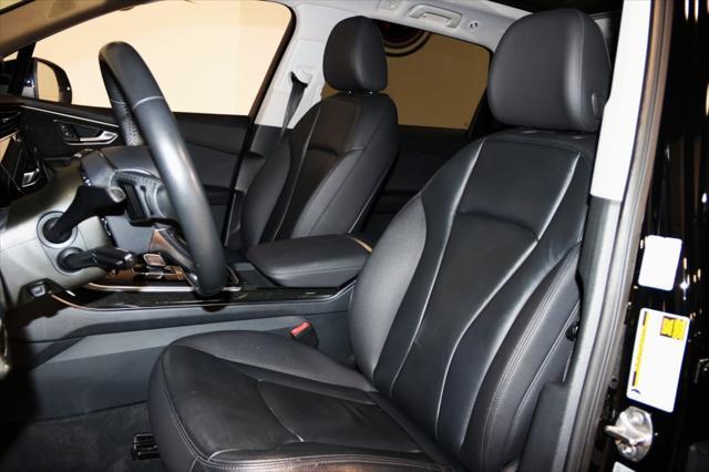 Photo of 2020 Night Black Audi Q7