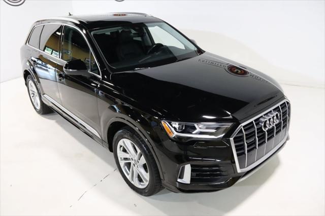 Photo of 2020 Night Black Audi Q7