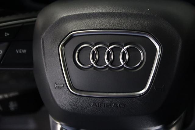 Photo of 2020 Night Black Audi Q7