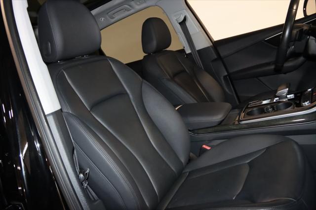 Photo of 2020 Night Black Audi Q7