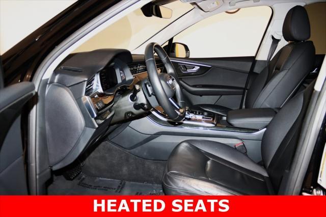 Photo of 2020 Night Black Audi Q7