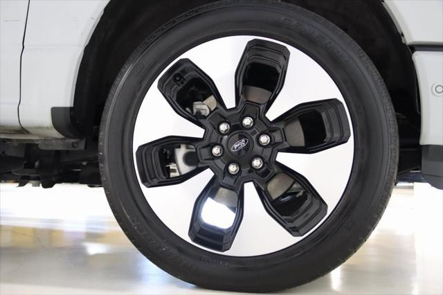 Photo of 2023 Avalanche Ford F-150 Lightning