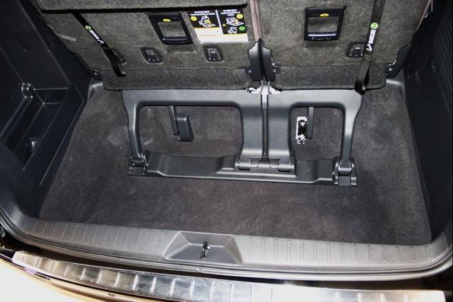 Photo of 2021 Blizzard Pearl Toyota Sienna