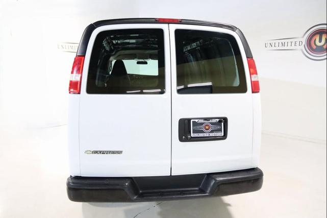 Photo of 2019 Summit White Chevrolet Express 2500