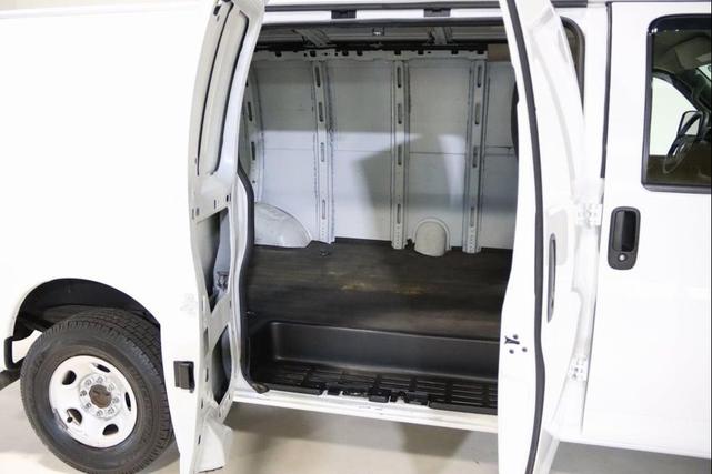 Photo of 2019 Summit White Chevrolet Express 2500