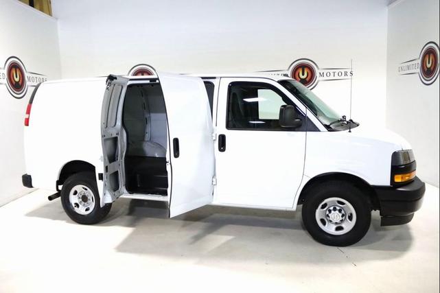 Photo of 2019 Summit White Chevrolet Express 2500