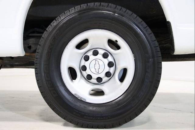 Photo of 2019 Summit White Chevrolet Express 2500