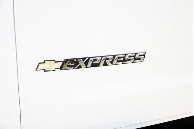 Photo of 2019 Summit White Chevrolet Express 2500