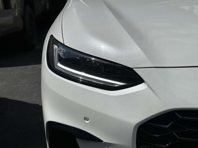 Photo of 2024 Platinum White Pearl Honda HR-V