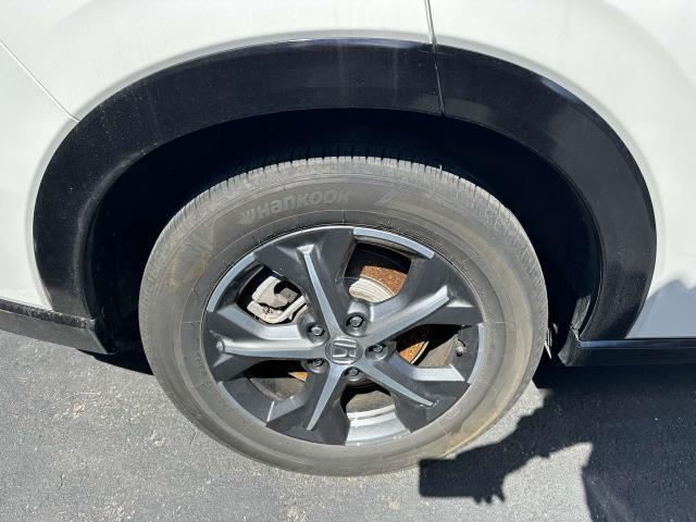 Photo of 2024 Platinum White Pearl Honda HR-V
