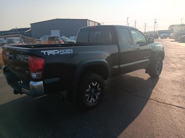 Photo of 2016 Black Toyota Tacoma