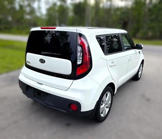Photo of 2018 White Kia Soul