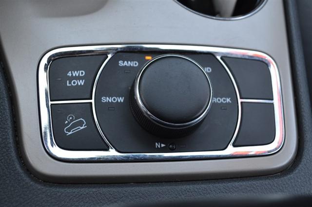 Photo of 2014 WHITE Jeep Grand Cherokee