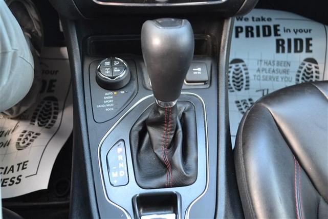 Photo of 2019 WHITE Jeep Cherokee