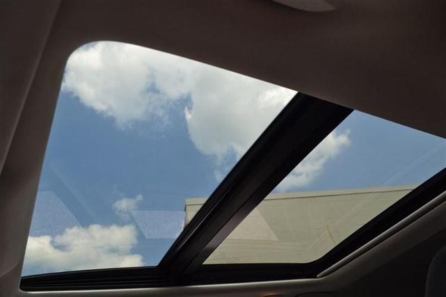 Photo of 2015 GRAY Nissan Rogue
