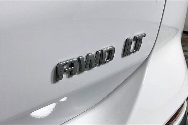 Photo of 2024 Summit White Chevrolet Equinox