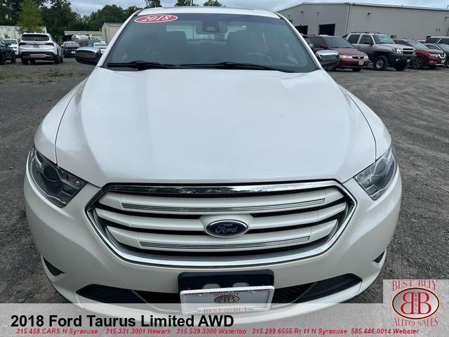 Photo of 2018 White Ford Taurus