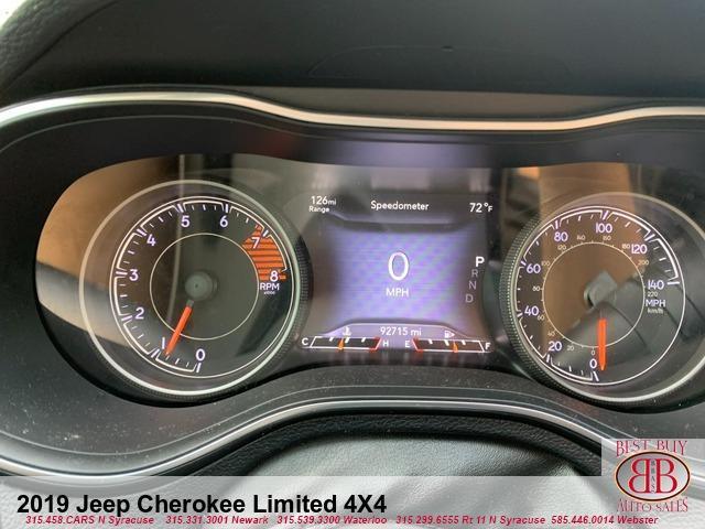 Photo of 2019 Gray Jeep Cherokee