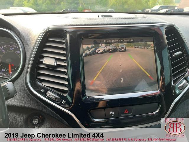 Photo of 2019 Gray Jeep Cherokee
