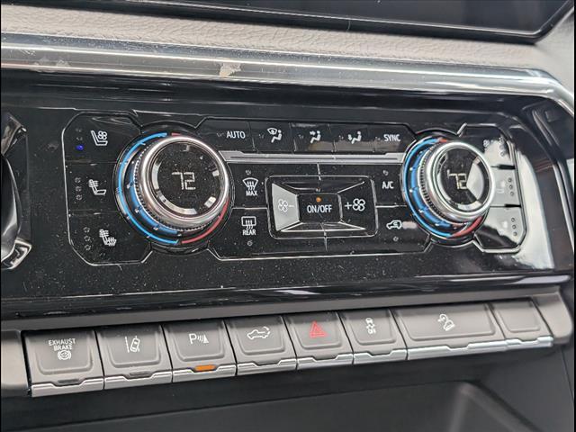 Photo of 2025 White Frost Tricoat GMC Sierra 2500