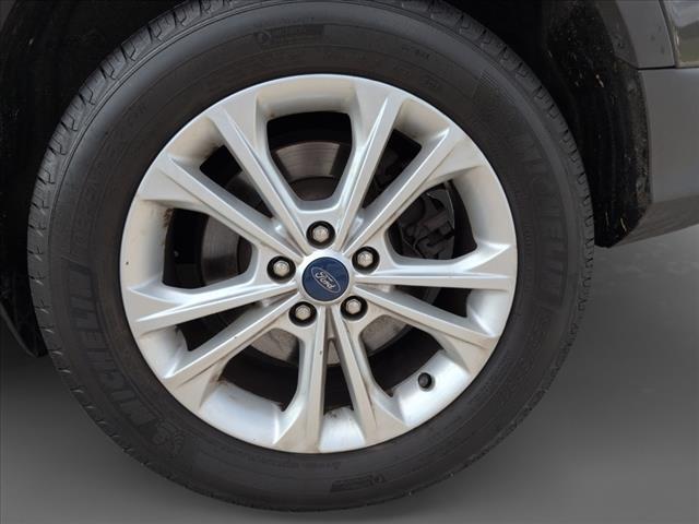 Photo of 2019 Magnetic Metallic Ford Escape