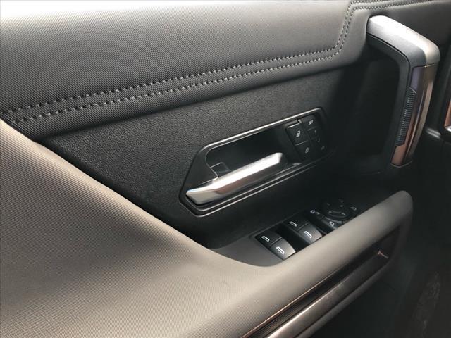 Photo of 2025 Void Black GMC HUMMER EV SUV
