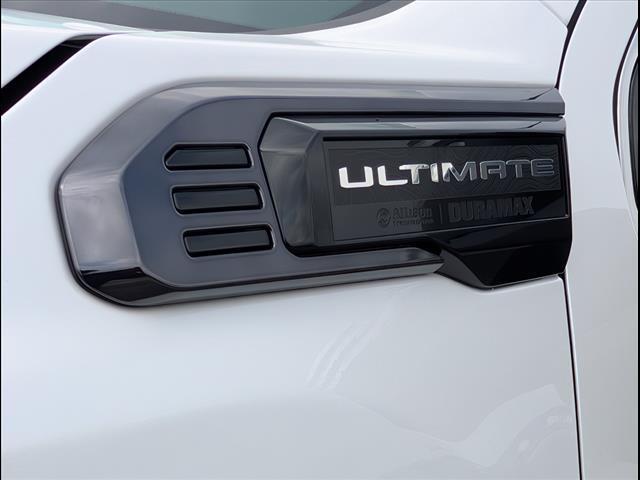 Photo of 2025 White Frost Tricoat GMC Sierra 2500