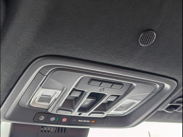 Photo of 2025 White Frost Tricoat GMC Sierra 2500
