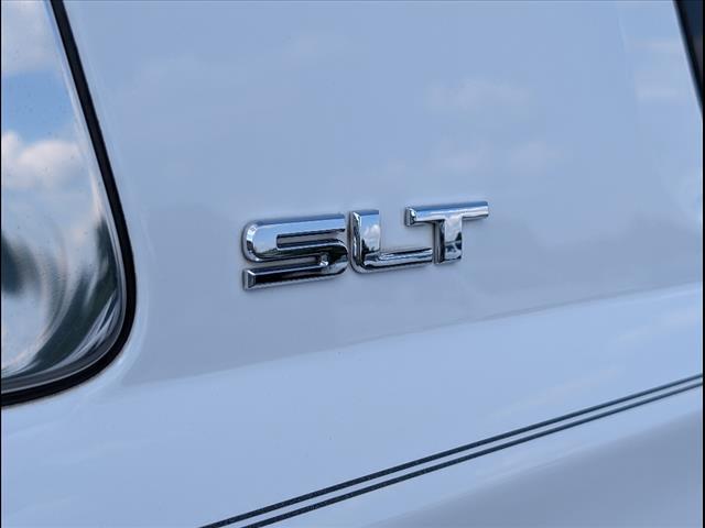 Photo of 2015 Summit White Gaz GMC Yukon