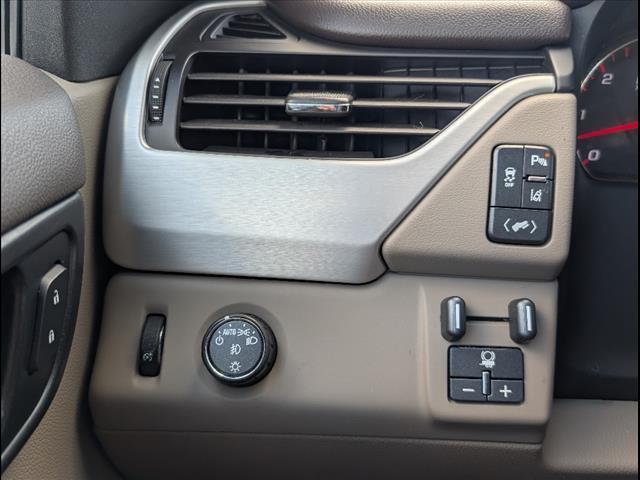Photo of 2015 Summit White Gaz GMC Yukon