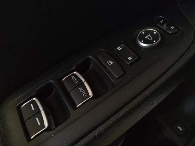 Photo of 2021 Platinum White Pearl Honda Accord
