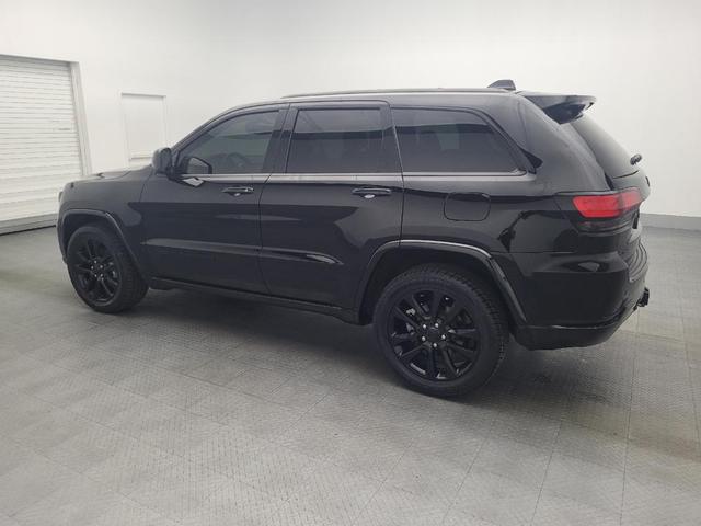 Photo of 2018 Diamond Black Crystal Pearlcoat Jeep Grand Cherokee
