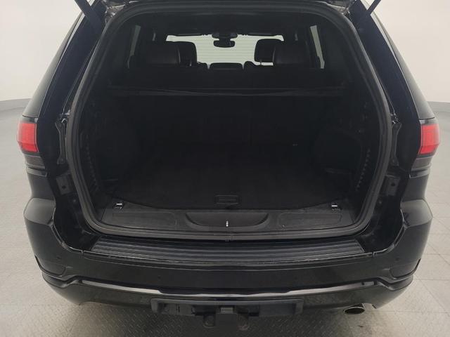 Photo of 2018 Diamond Black Crystal Pearlcoat Jeep Grand Cherokee