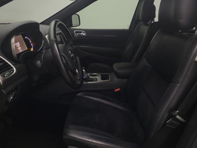 Photo of 2018 Diamond Black Crystal Pearlcoat Jeep Grand Cherokee