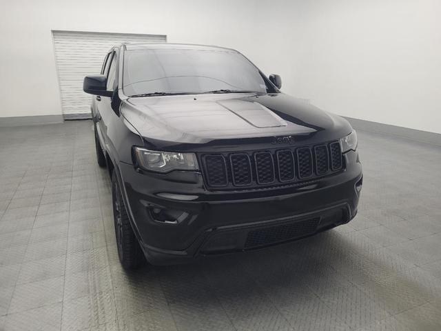 Photo of 2018 Diamond Black Crystal Pearlcoat Jeep Grand Cherokee