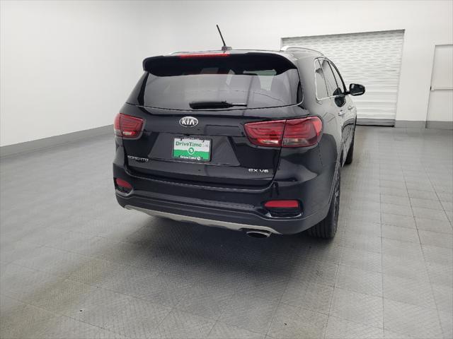 Photo of 2020 Ebony Black Kia Sorento