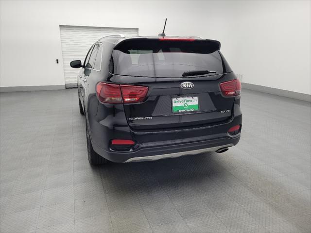 Photo of 2020 Ebony Black Kia Sorento