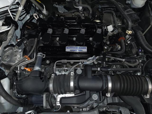 Photo of 2020 Platinum White Pearl Honda Accord
