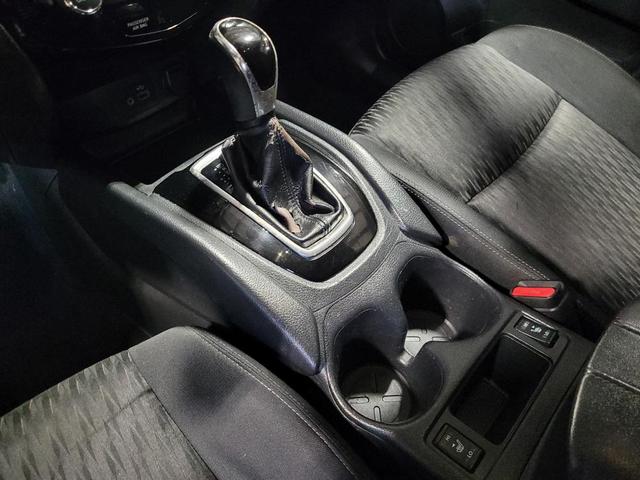 Photo of 2018 White Nissan Rogue